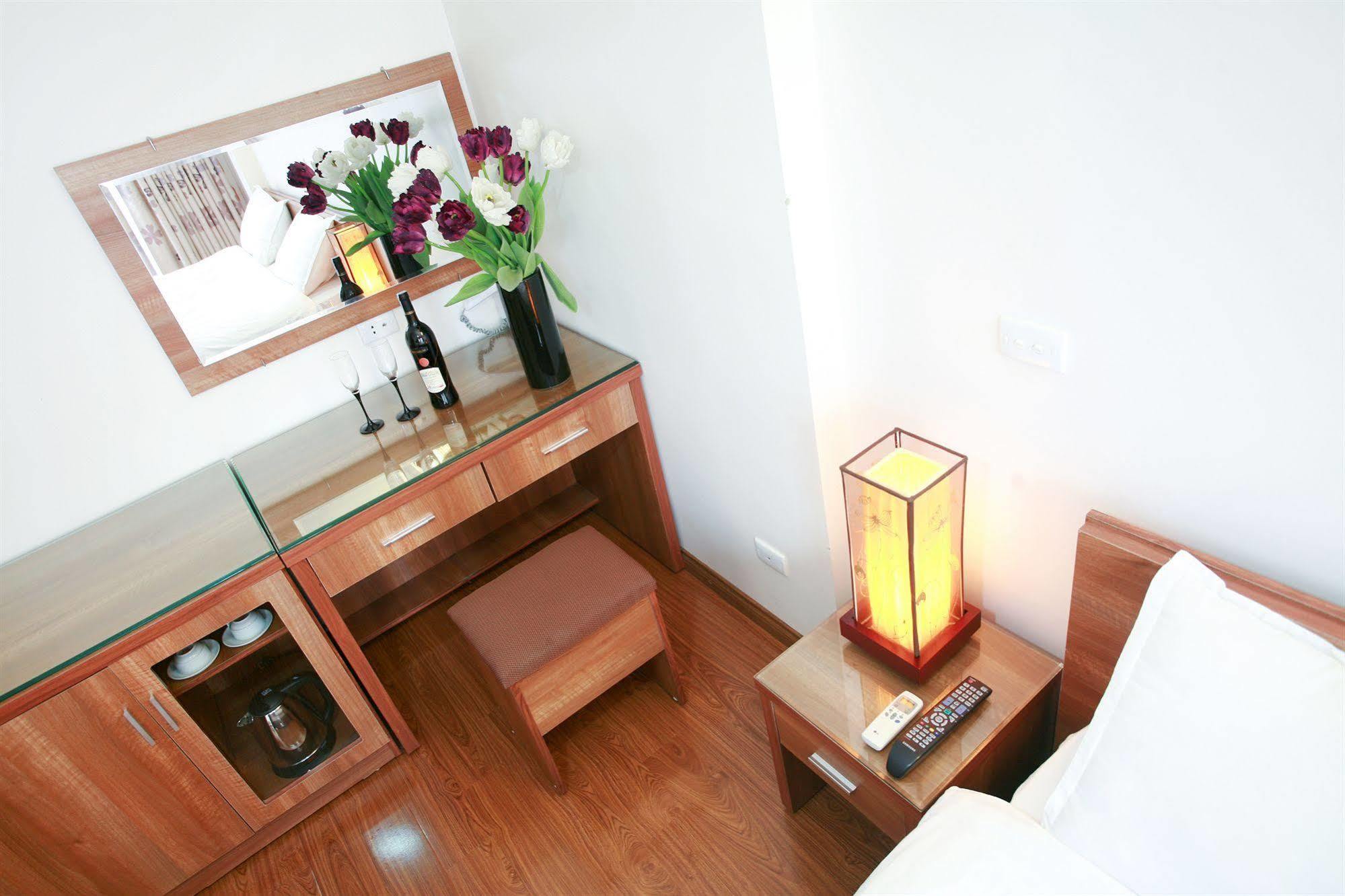 Especen Hotel Hanoi Exterior photo